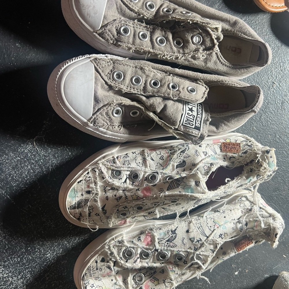 Girls sneakers converse and blowfish size 13
